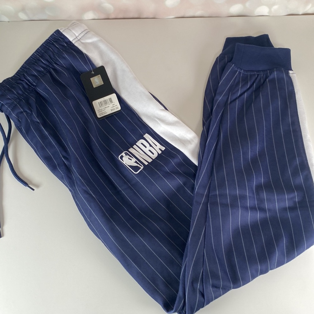 NBA OFFICIAL Navy & White Striped Jogger Size Large NWT - Picture 1 of 11